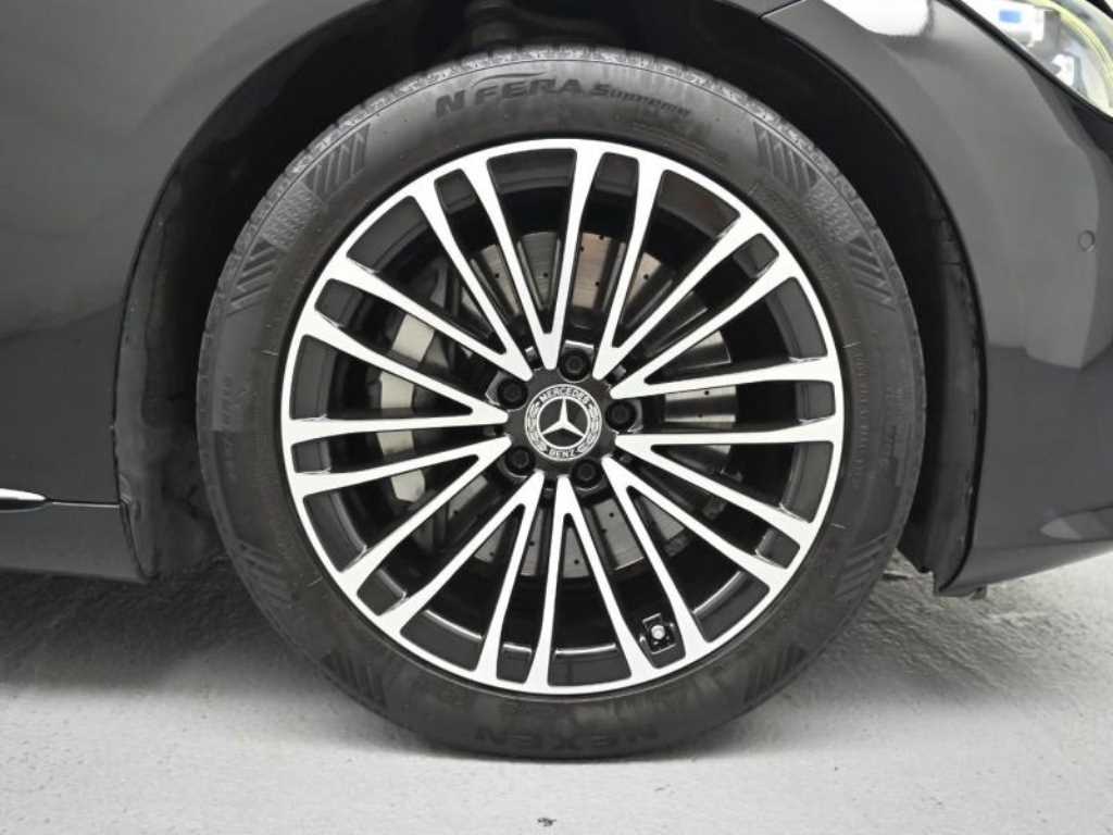 Mercedes-Benz S-Class — photo 05