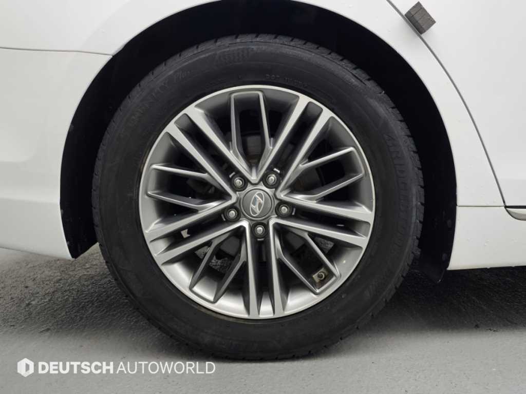 Hyundai Grandeur — photo 06
