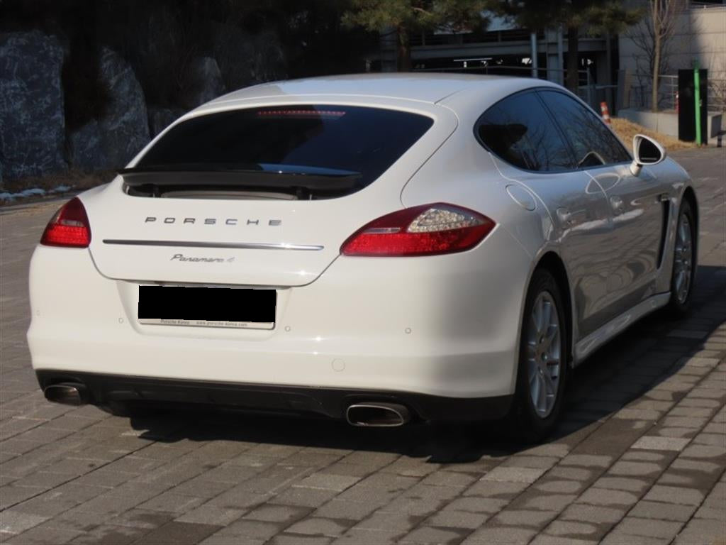 Porsche Panamera — photo 03