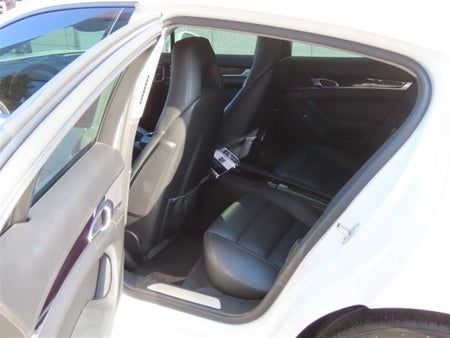 Porsche Panamera — photo 14