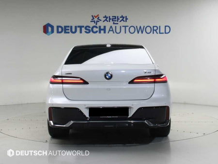 BMW 7-Series — photo 04
