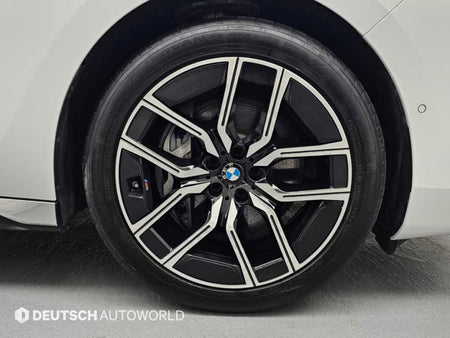 BMW 7-Series — photo 05