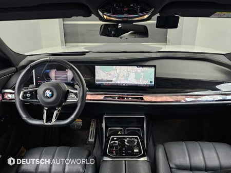 BMW 7-Series — photo 07