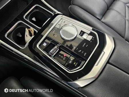 BMW 7-Series — photo 09