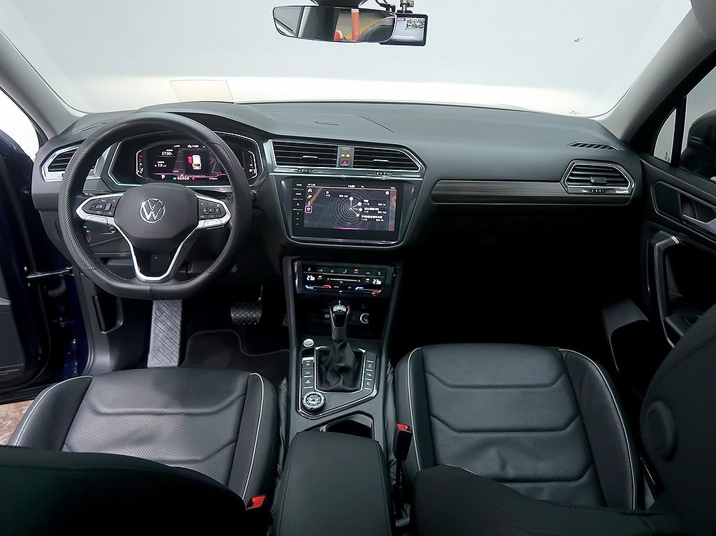 Volkswagen Tiguan — photo 05