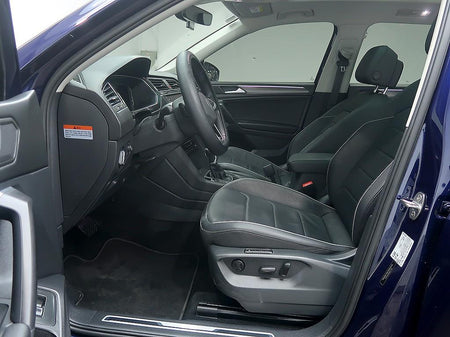 Volkswagen Tiguan — photo 11