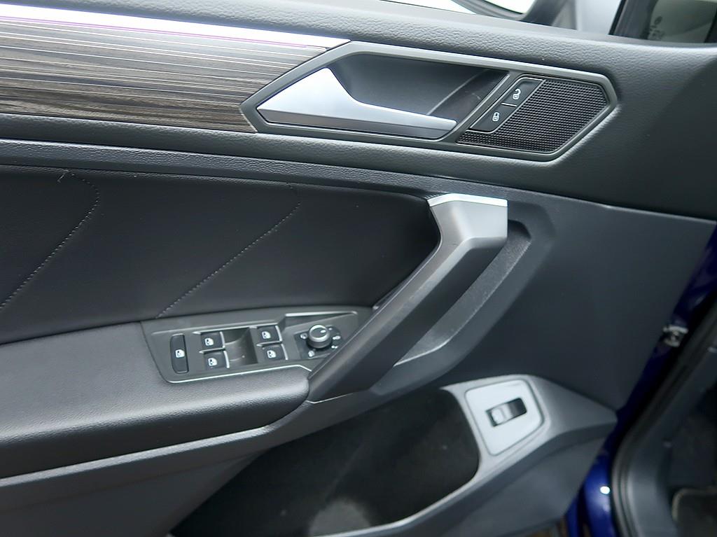 Volkswagen Tiguan — photo 13
