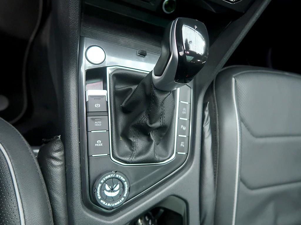 Volkswagen Tiguan — photo 15