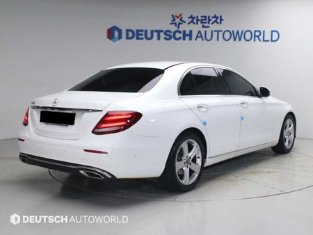Mercedes-Benz E-Class — photo 02