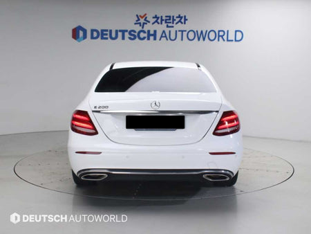 Mercedes-Benz E-Class — photo 04
