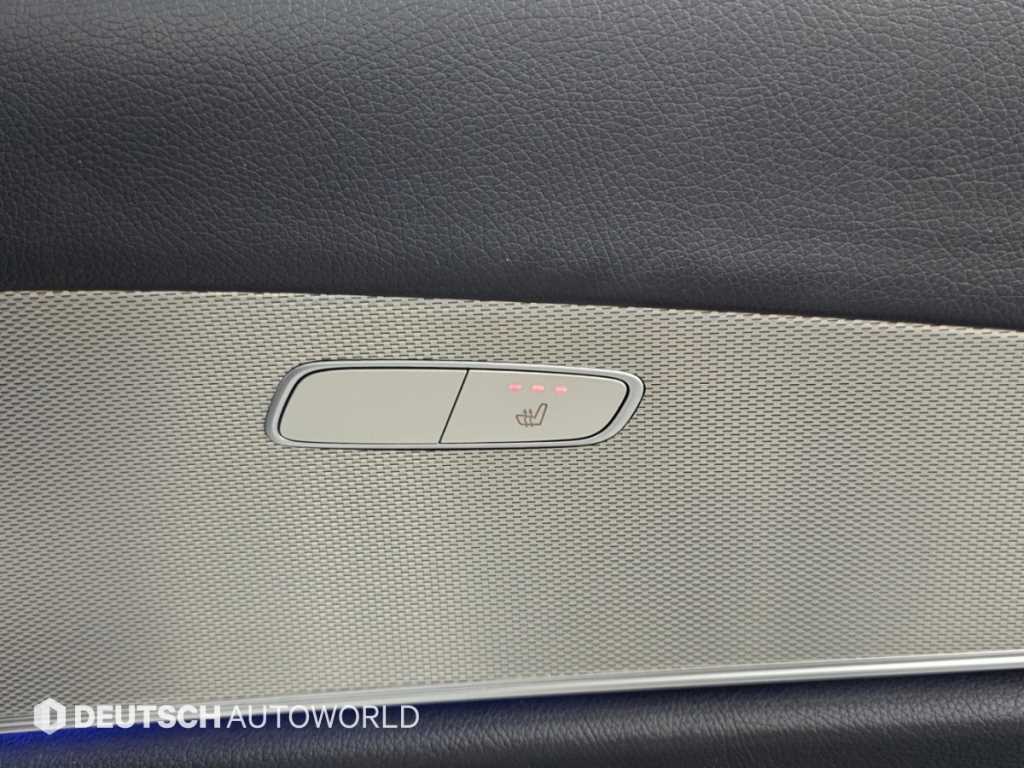Mercedes-Benz E-Class — photo 16