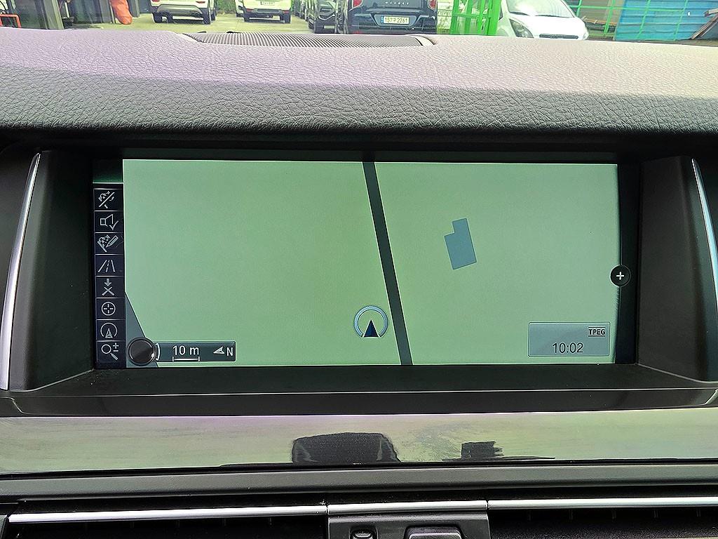 BMW 5-Series — photo 16