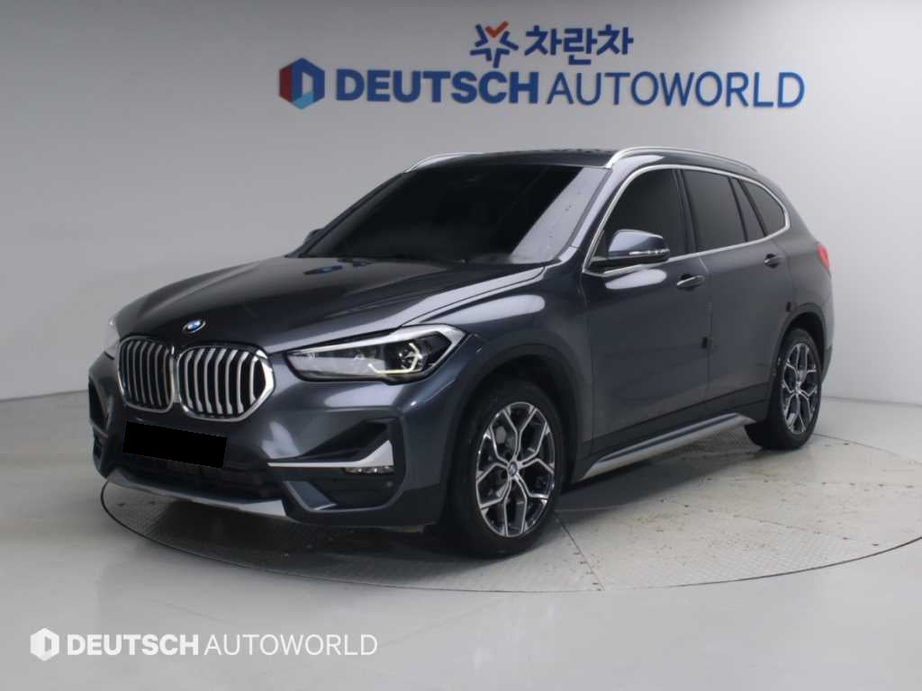 BMW X1 — photo 01