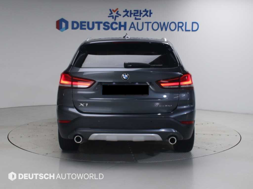 BMW X1 — photo 04