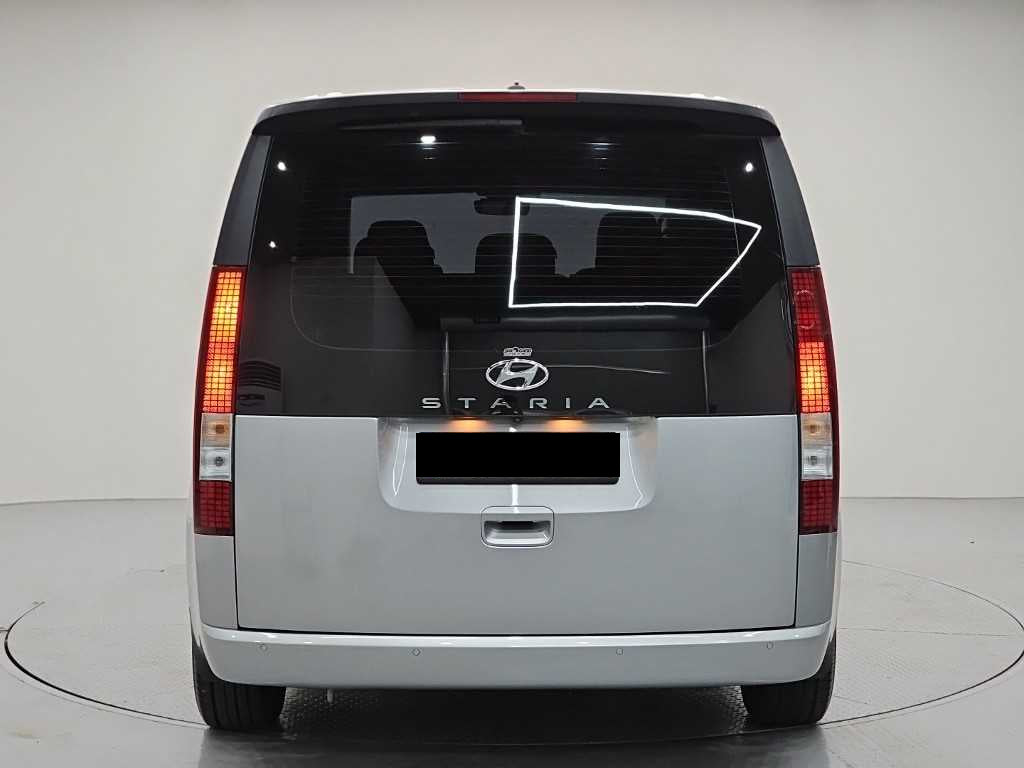 Hyundai Staria — photo 03