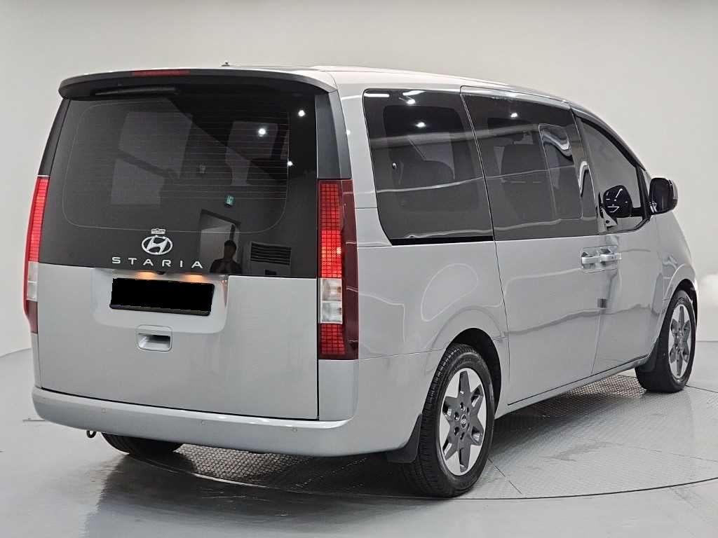 Hyundai Staria — photo 04