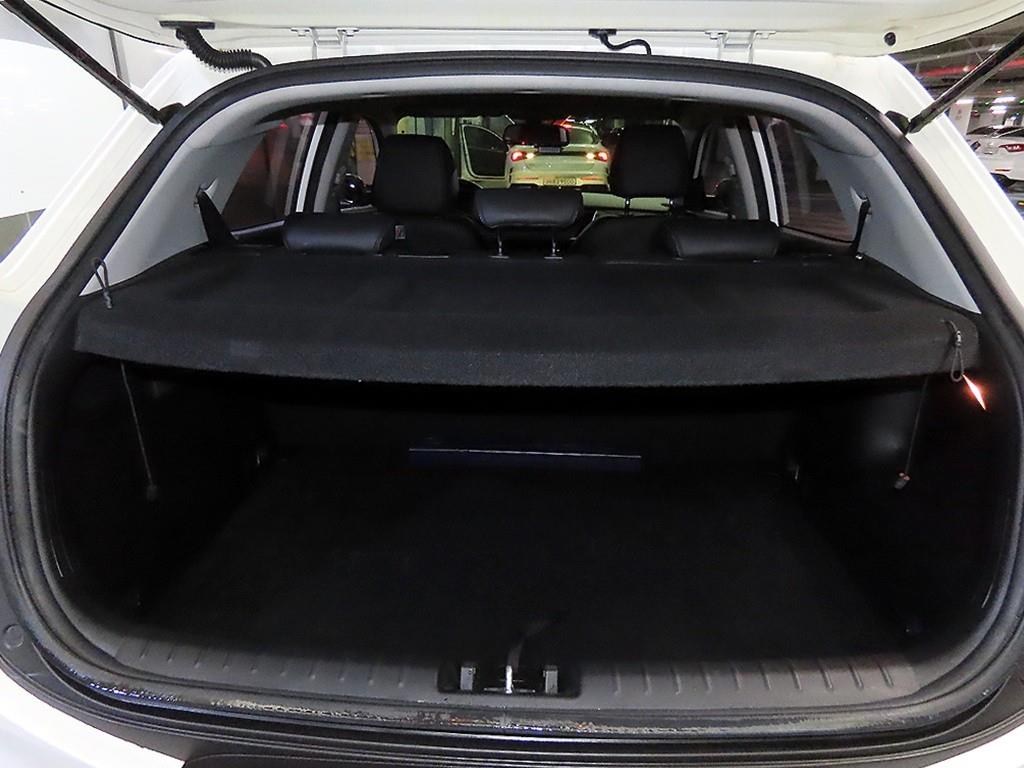 Kia Stonic — photo 17