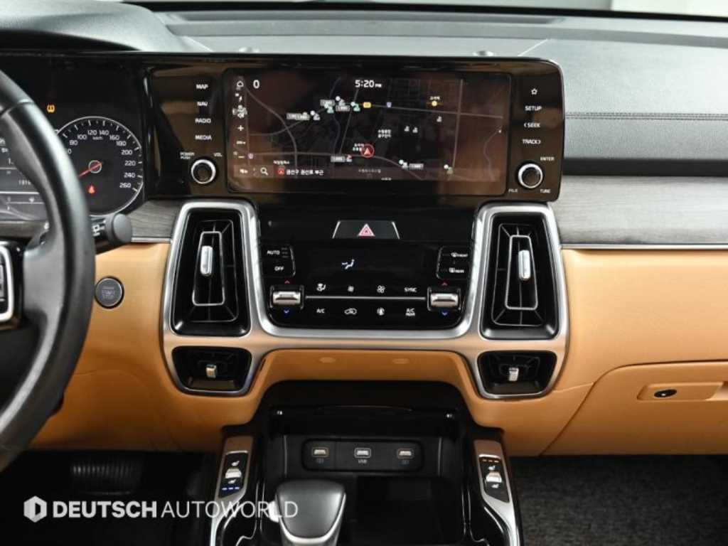 Kia Sorento — photo 14