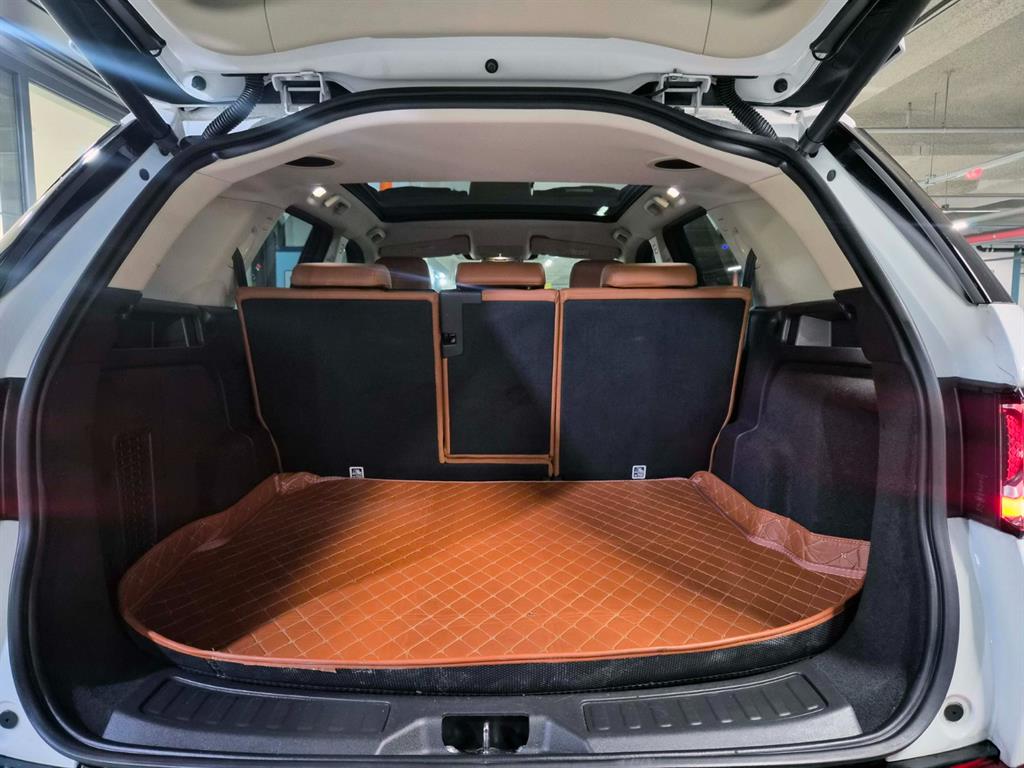 Land Rover Discovery Sport — photo 17