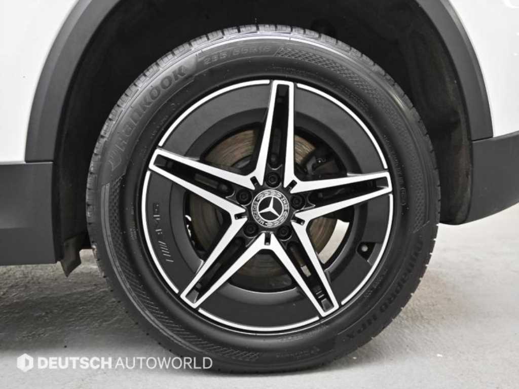 Mercedes-Benz EQA — photo 05