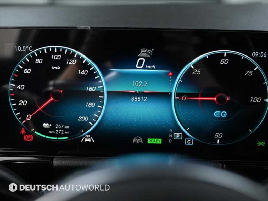 Mercedes-Benz EQA — photo 08