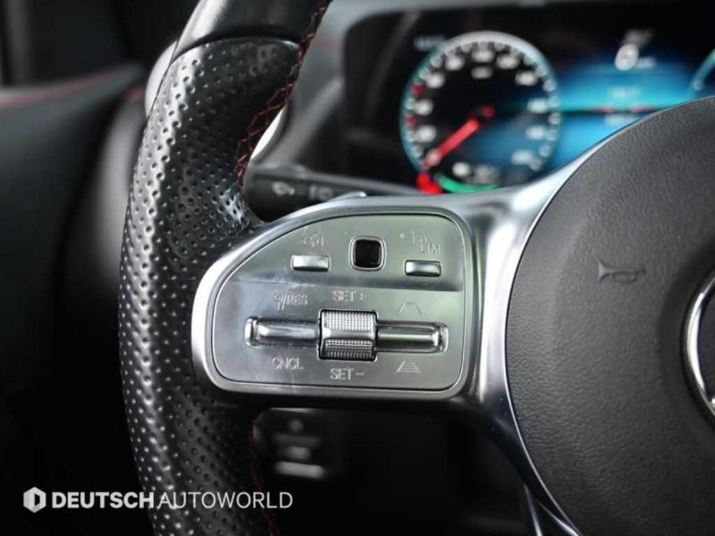 Mercedes-Benz EQA — photo 16