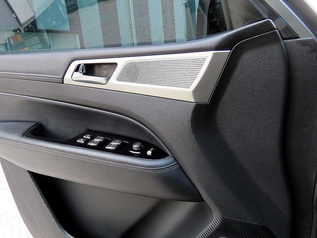 KGM Rexton — photo 11