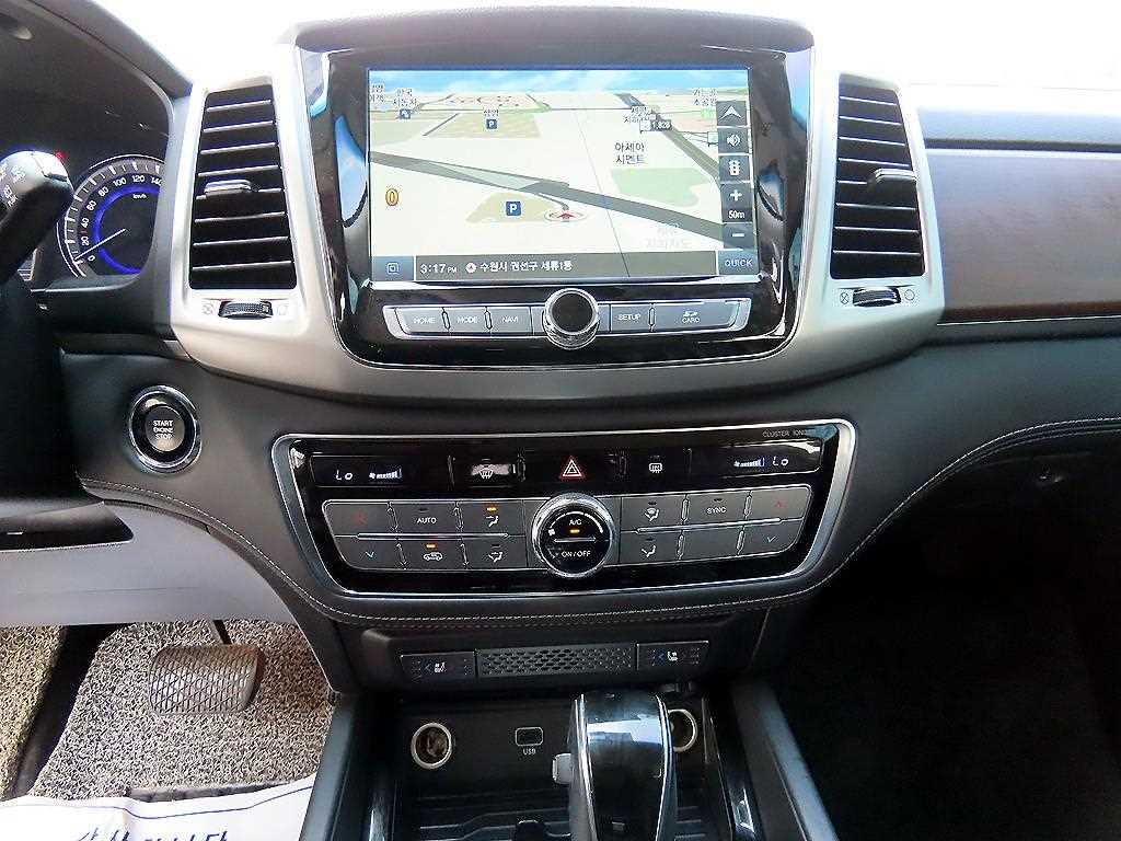 KGM Rexton — photo 13
