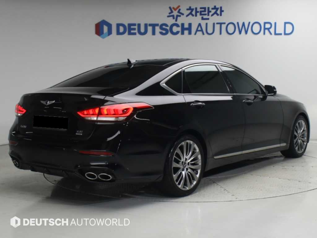 Hyundai Genesis — photo 02
