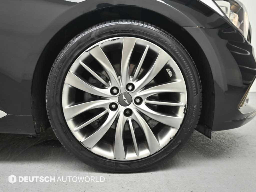 Hyundai Genesis — photo 05