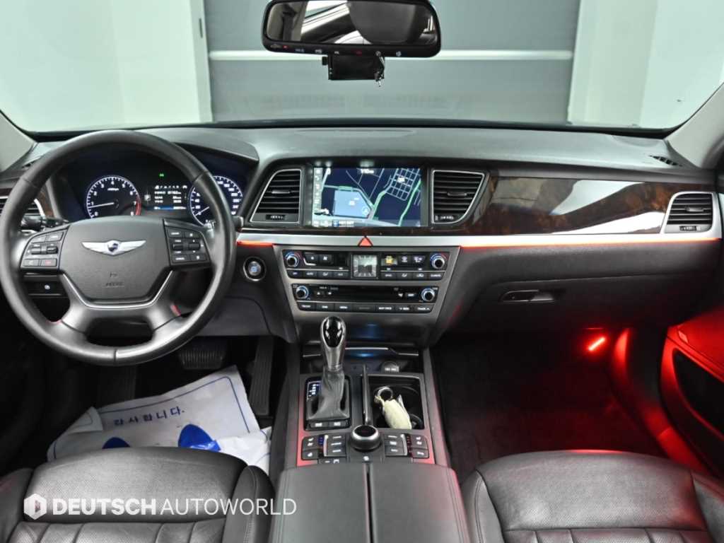 Hyundai Genesis — photo 07