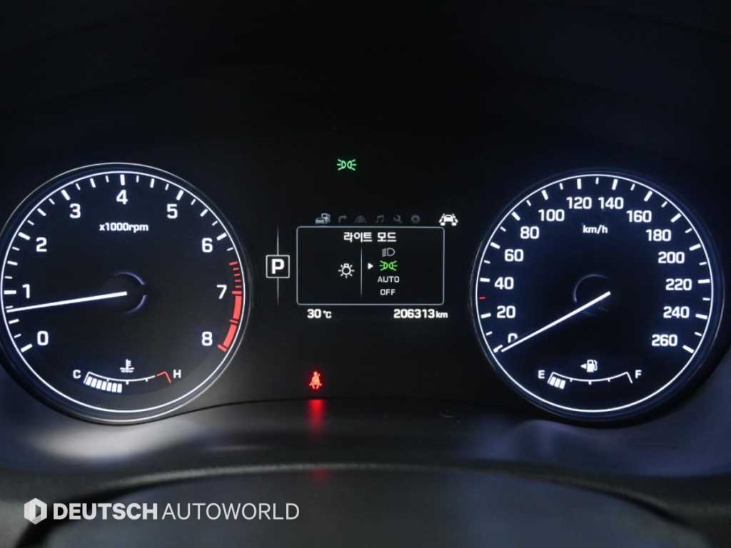 Hyundai Genesis — photo 08
