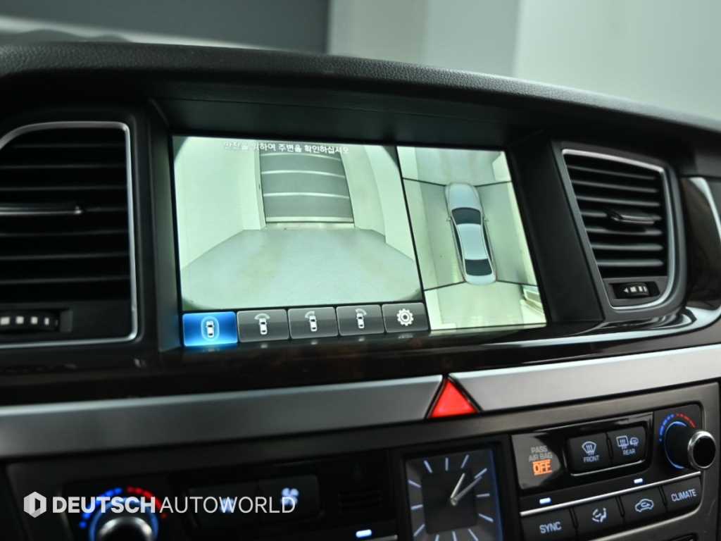 Hyundai Genesis — photo 15