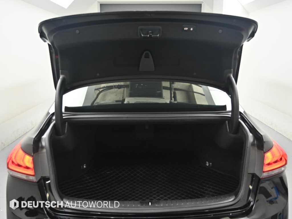 Hyundai Genesis — photo 19