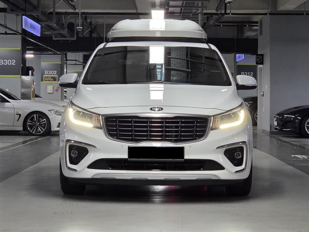 Kia Carnival — photo 03