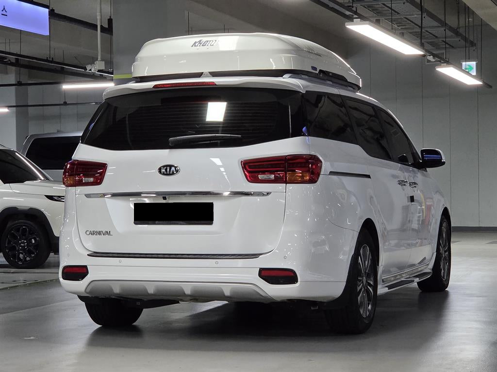 Kia Carnival — photo 05
