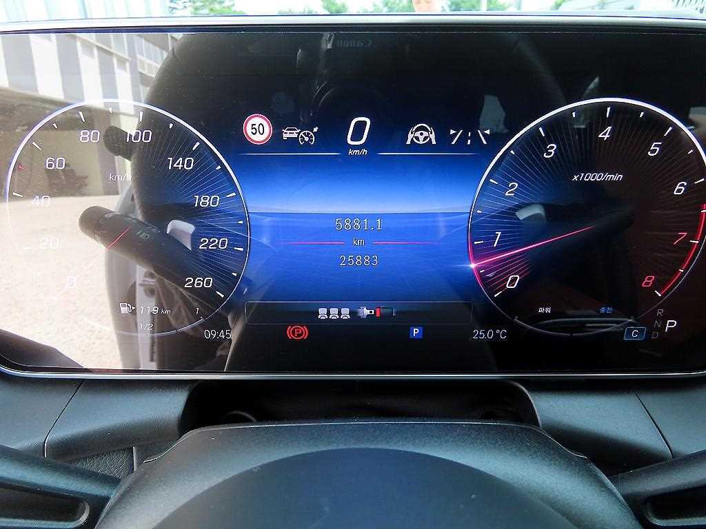 Mercedes-Benz GLC-Class — photo 09
