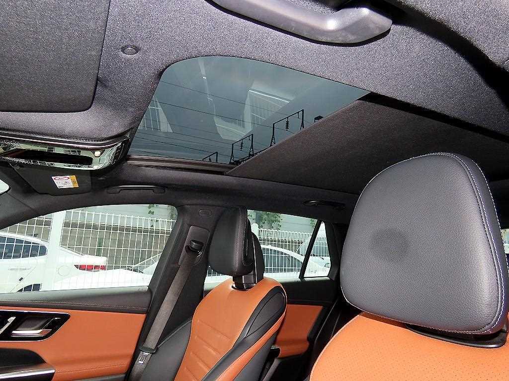 Mercedes-Benz GLC-Class — photo 15