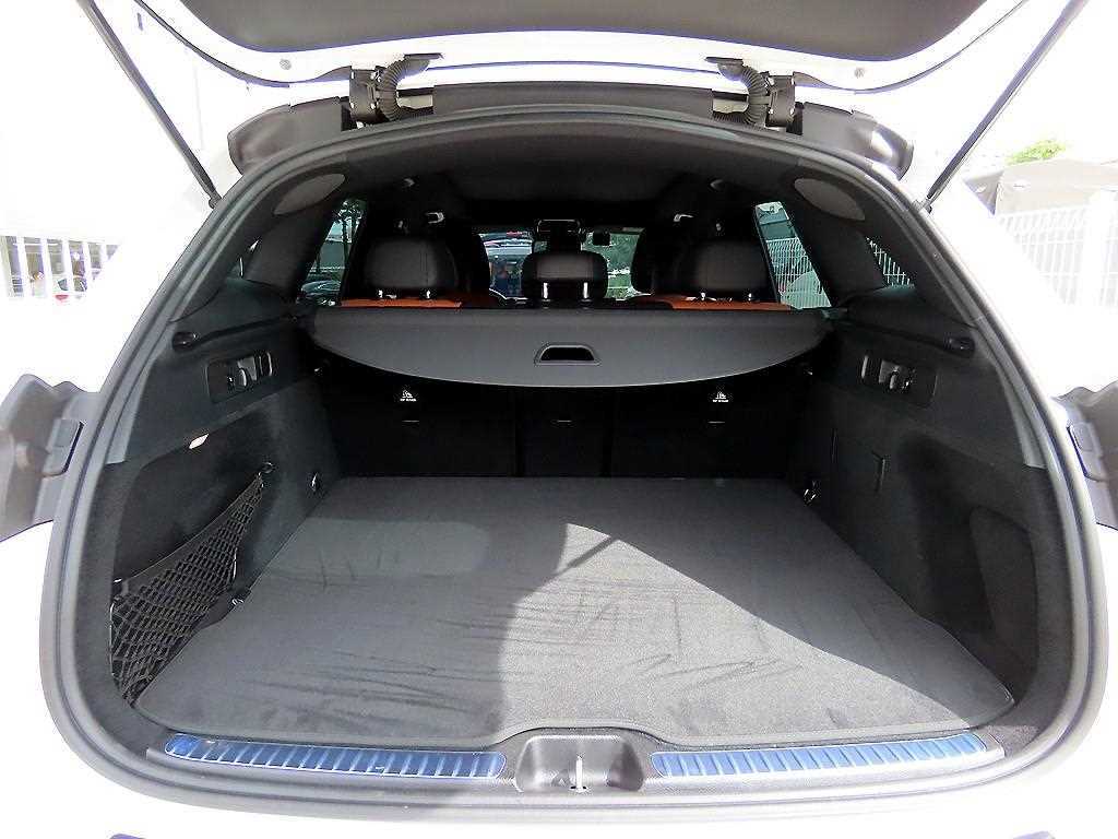 Mercedes-Benz GLC-Class — photo 16