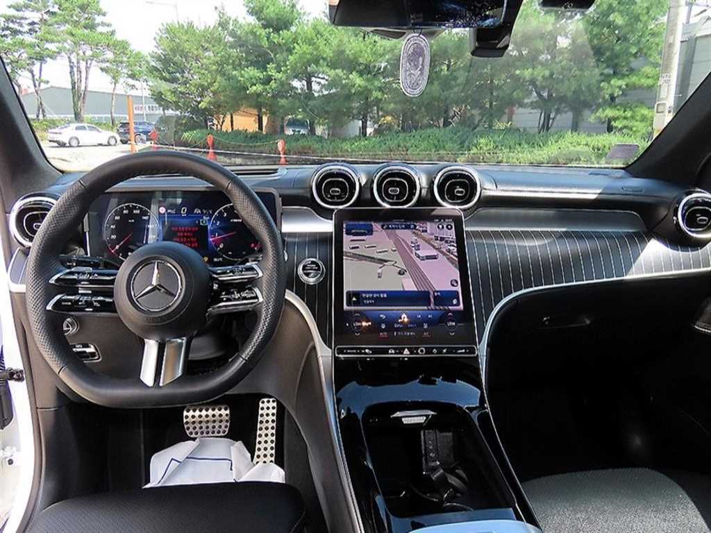 Mercedes-Benz GLC-Class — photo 07