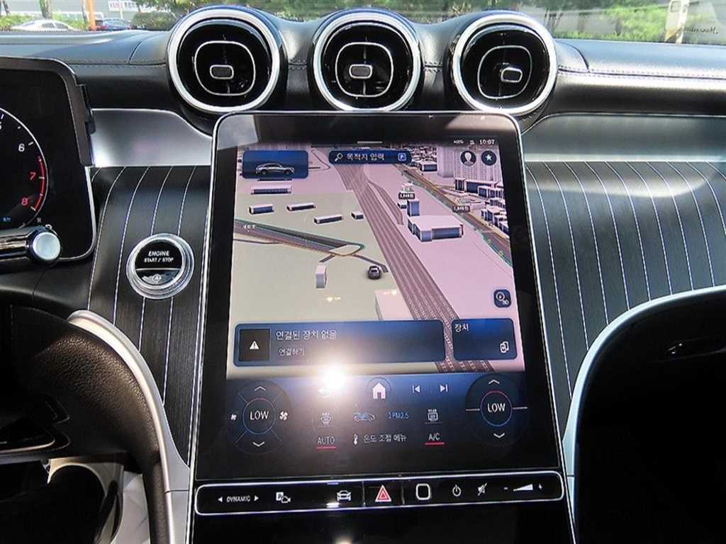 Mercedes-Benz GLC-Class — photo 13