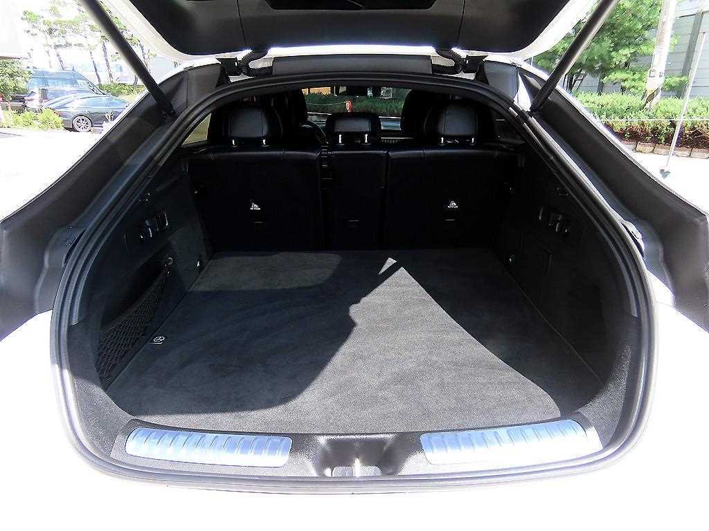 Mercedes-Benz GLC-Class — photo 17