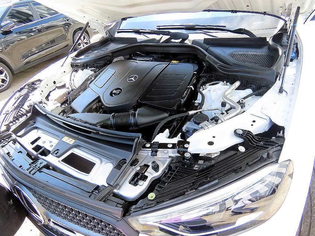 Mercedes-Benz GLC-Class — photo 19