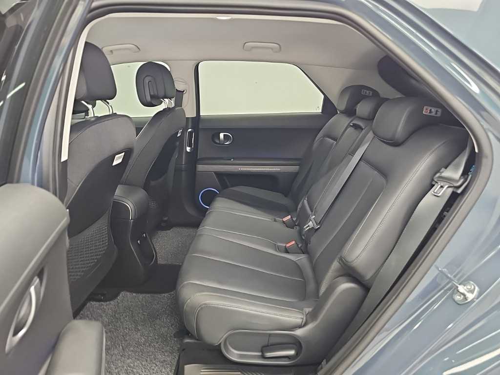 Hyundai Ioniq5 — photo 12