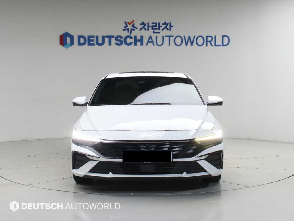 Hyundai Avante — photo 03
