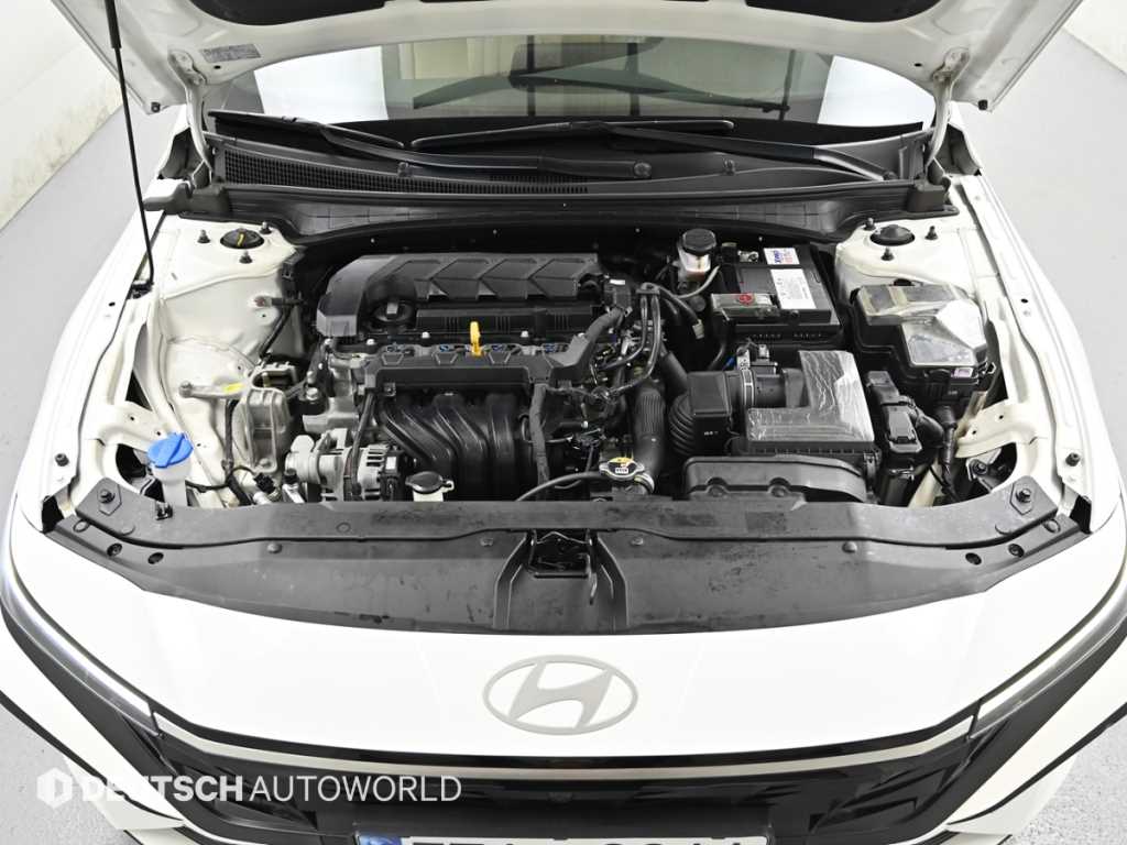 Hyundai Avante — photo 06
