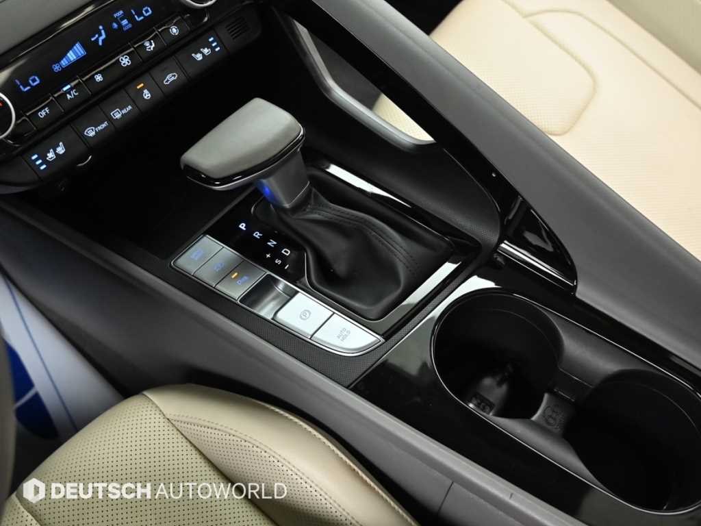Hyundai Avante — photo 09