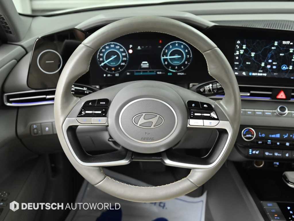 Hyundai Avante — photo 13