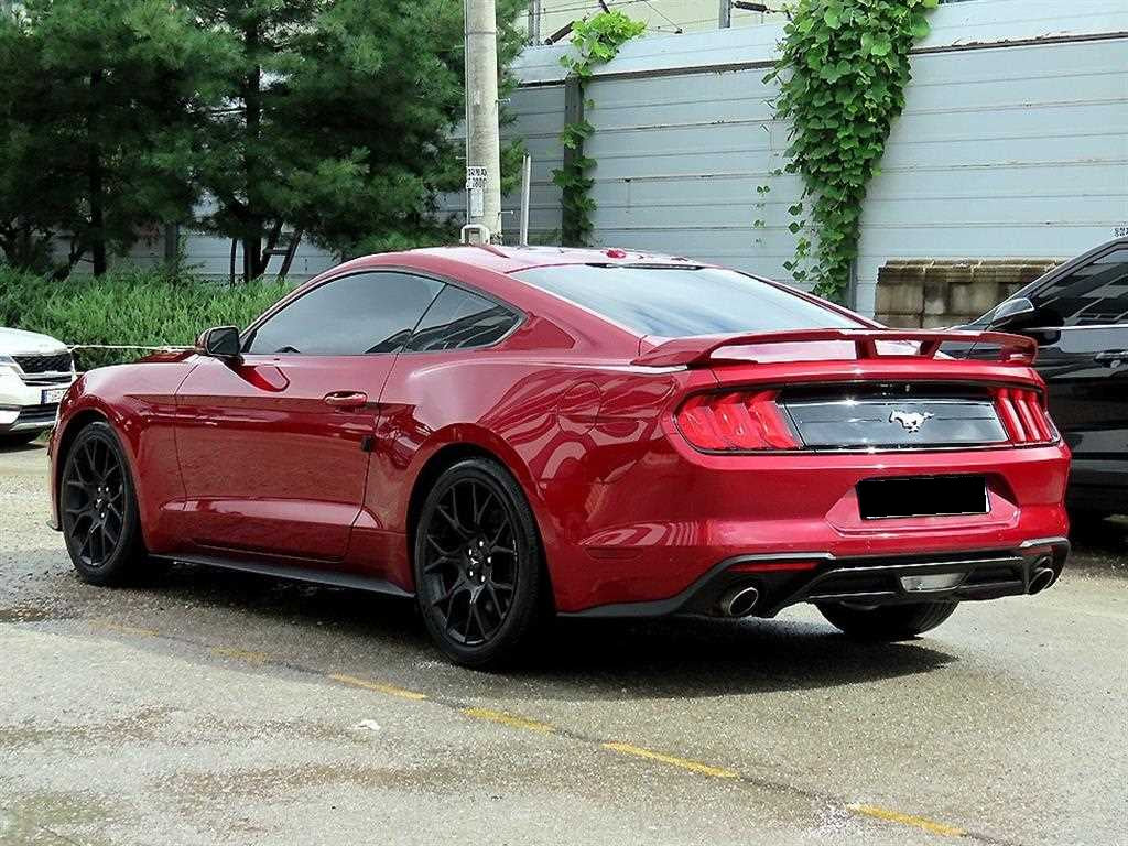 Ford Mustang — photo 03