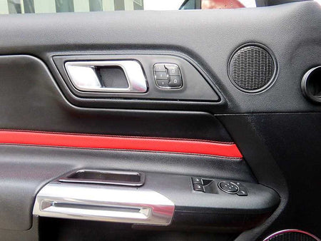 Ford Mustang — photo 11